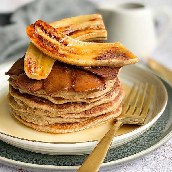 “Bacon”, Banana & Maple Syrup Oat Pancakes
