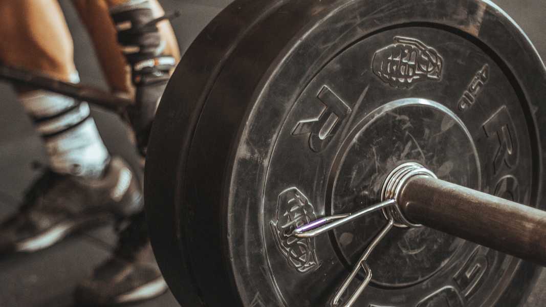 Why Deadlifts Are Overrated For Muscle Building