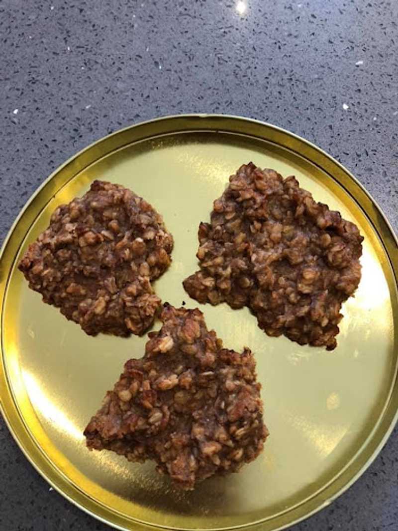 Peanut Butter & Oat Cookies